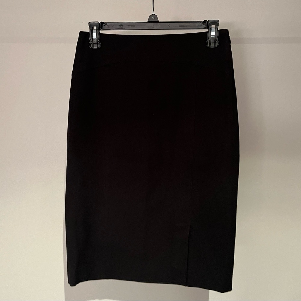 Banana republic pencil skirt bistretch black fabric, GUC. Slit at left front. 0